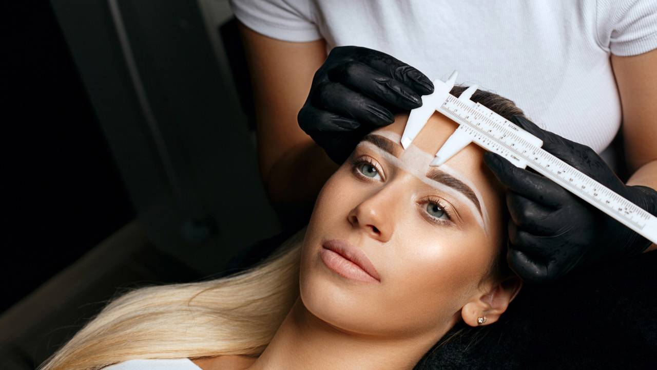 Endoscopic eyebrow lift